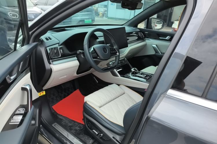 Used BYD Tang New Energy 2022 EV 730KM Luxury Model Driver Seat