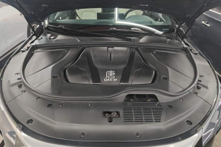 Used BYD Tang New Energy 2022 DM-p 215KM Four-Wheel Drive Flagship Model Engine Bay