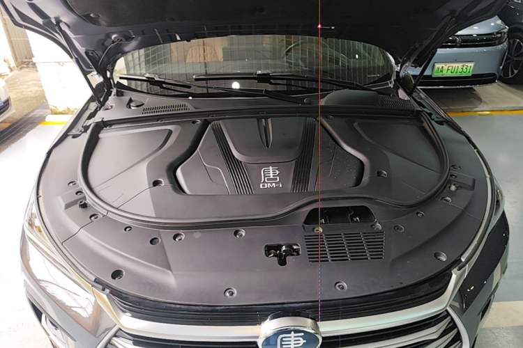 Used BYD Tang New Energy 2022 DM-i 252km Luxury Model Engine Bay