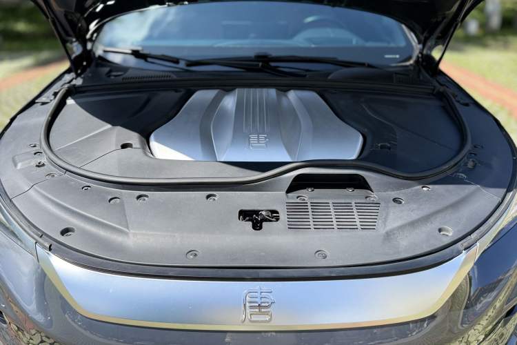 Used BYD Tang New Energy 2022 EV 635 km All-Wheel-Drive Flagship Model Engine Bay