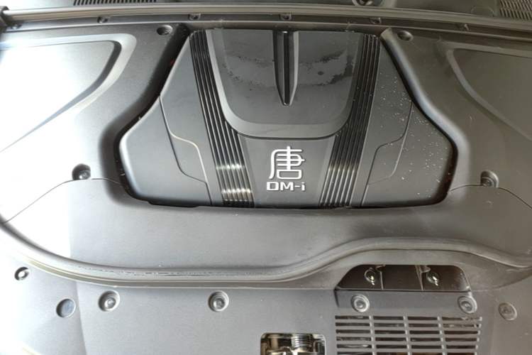 Used BYD Tang New Energy 2022 DM-i 252km Luxury Model Engine Bay