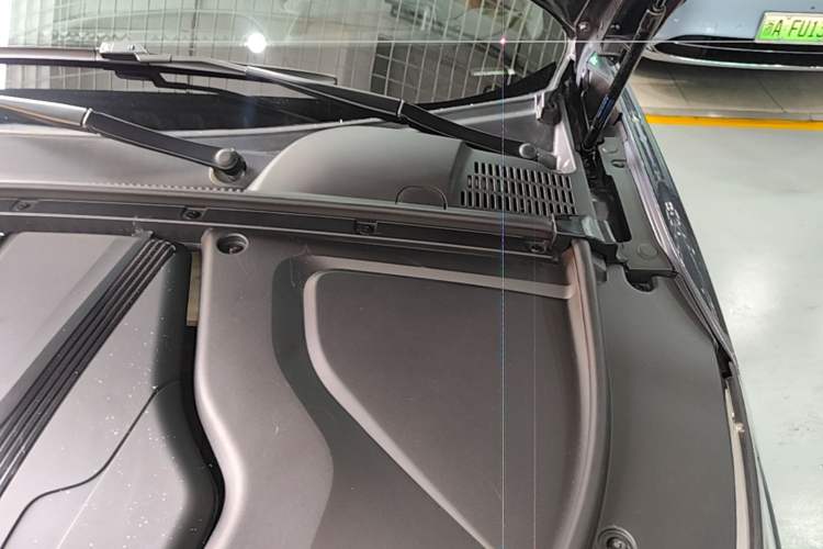 Used BYD Tang New Energy 2022 DM-i 252km Luxury Model Engine Bay Left