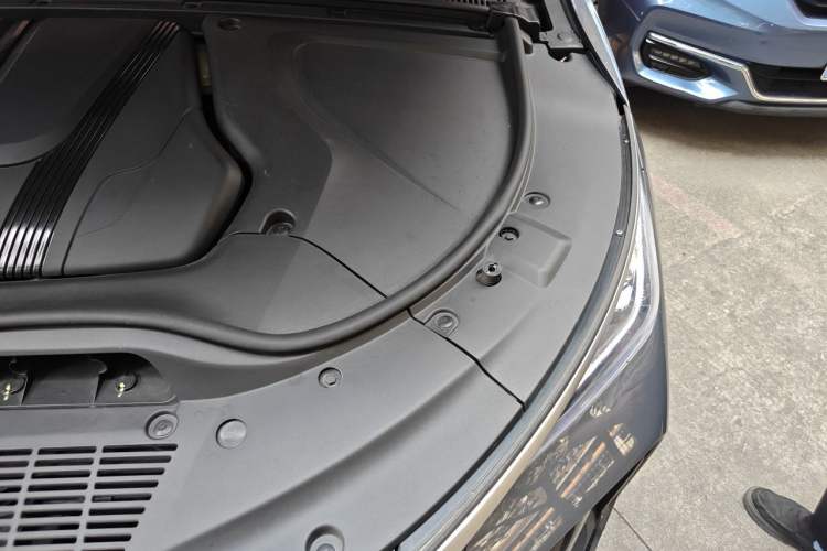 Used BYD Tang New Energy 2022 DM-p 215KM Four-Wheel Drive Flagship Model Engine Bay Left
