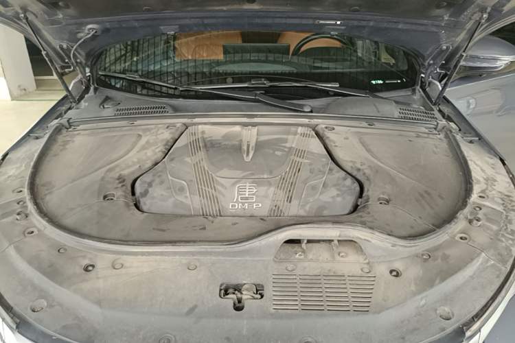 Used BYD Tang New Energy 2022 DM-p 215 km All-Wheel-Drive Deluxe Model Engine Bay