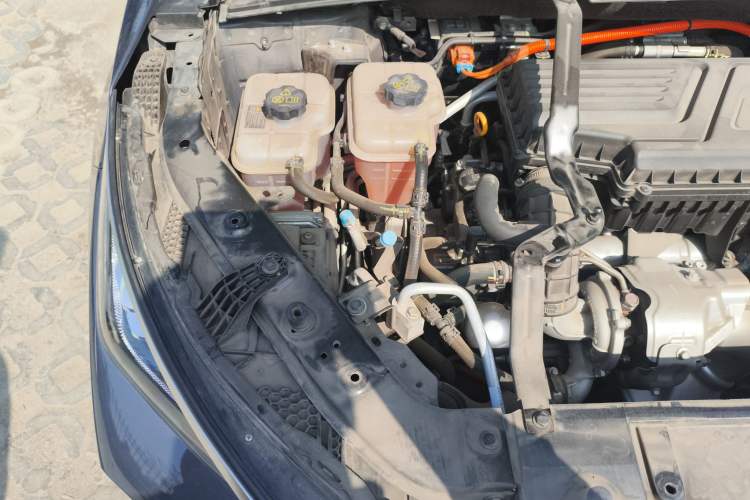 Used BYD Tang New Energy 2022 DM-p 215 km All-Wheel-Drive Deluxe Model Engine Bay Right