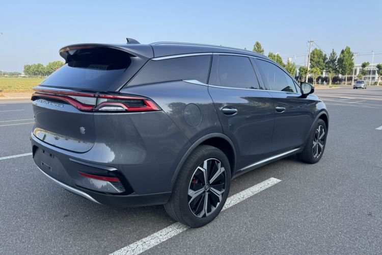 Used BYD Tang New Energy 2022 EV 730KM Luxury Model Exterior 1
