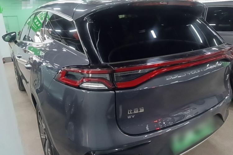 Used BYD Tang New Energy 2022 EV 730KM Luxury Model Exterior 2