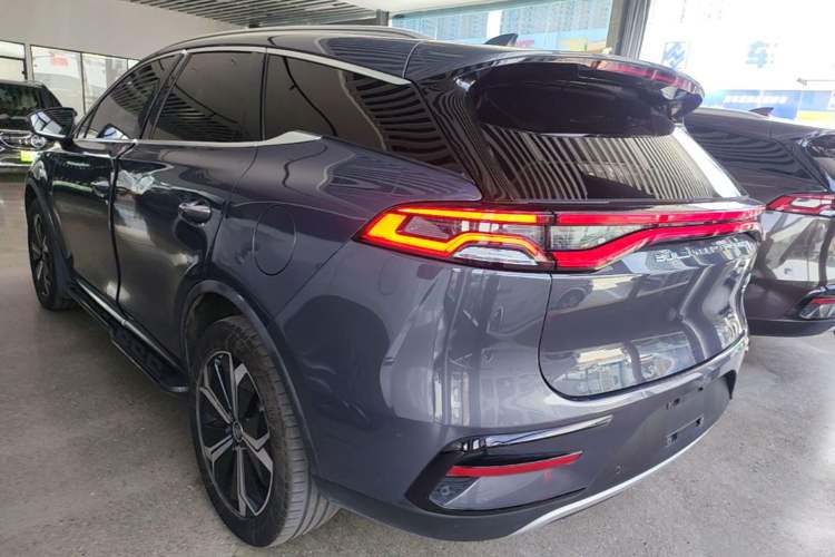 Used BYD Tang New Energy 2022 EV 730KM Luxury Model Exterior 2
