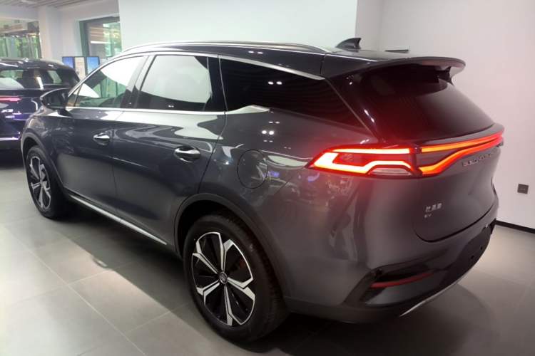 Used BYD Tang New Energy 2022 EV 600KM Luxury Model Exterior 2
