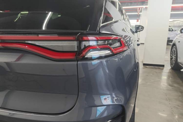 Used BYD Tang New Energy 2022 DM-p 215KM Four-Wheel Drive Flagship Model Exterior 3