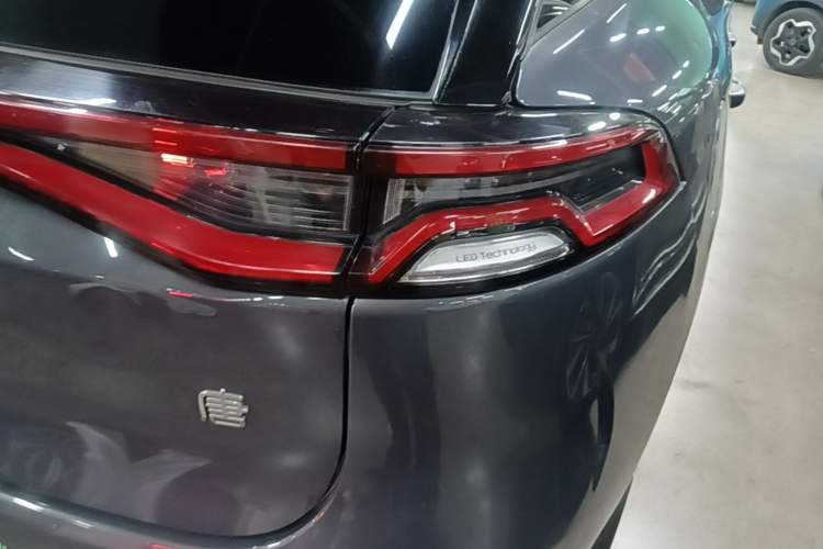 Used BYD Tang New Energy 2022 EV 730KM Luxury Model Exterior 3