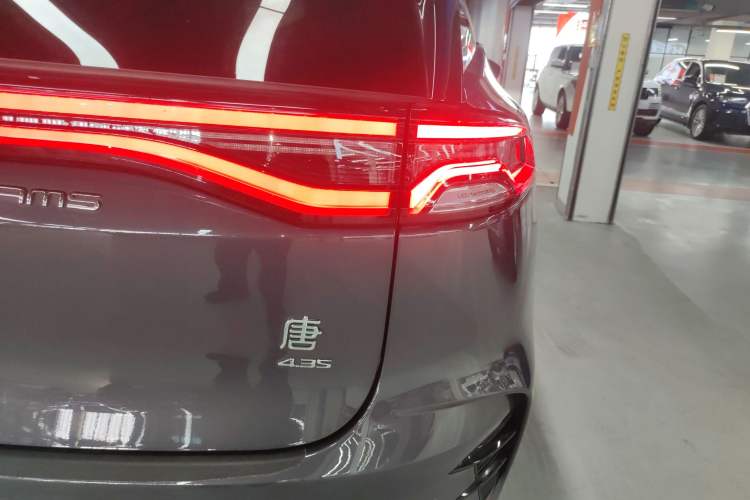 Used BYD Tang New Energy 2022 DM-p 215KM Four-Wheel Drive Flagship Model Exterior 3