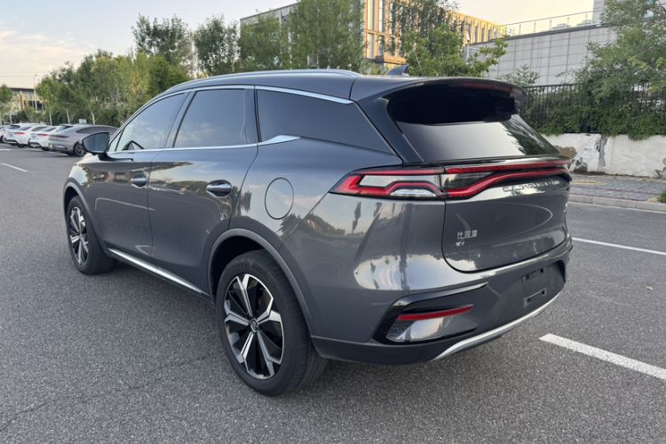 Used BYD Tang New Energy 2022 EV 730KM Luxury Model Exterior 4