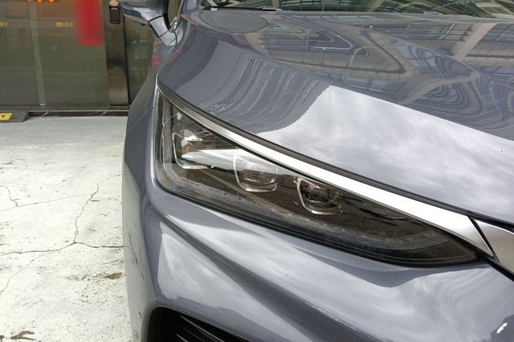 Used BYD Tang New Energy 2022 EV 730KM Luxury Model Exterior 6
