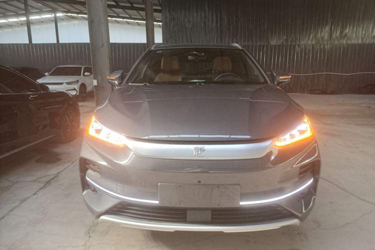 Used BYD Tang New Energy 2022 EV 730KM Luxury Model Front