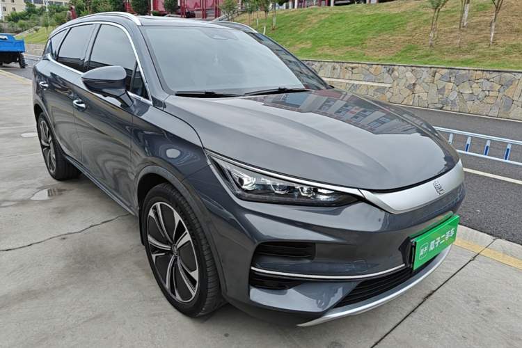 Used BYD Tang New Energy 2022 EV 635 km All-Wheel-Drive Flagship Model Front Right 45 Deg