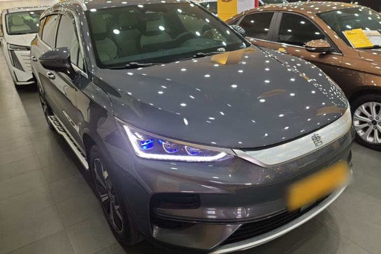 Used BYD Tang New Energy 2022 EV 730KM Luxury Model Front Right 45 Deg