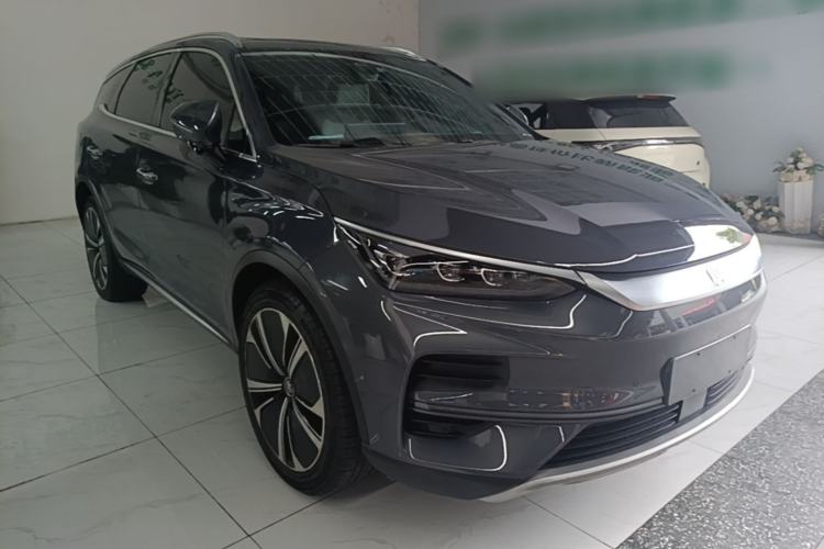 Used BYD Tang New Energy 2022 EV 635 km All-Wheel-Drive Flagship Model Front Right 45 Deg