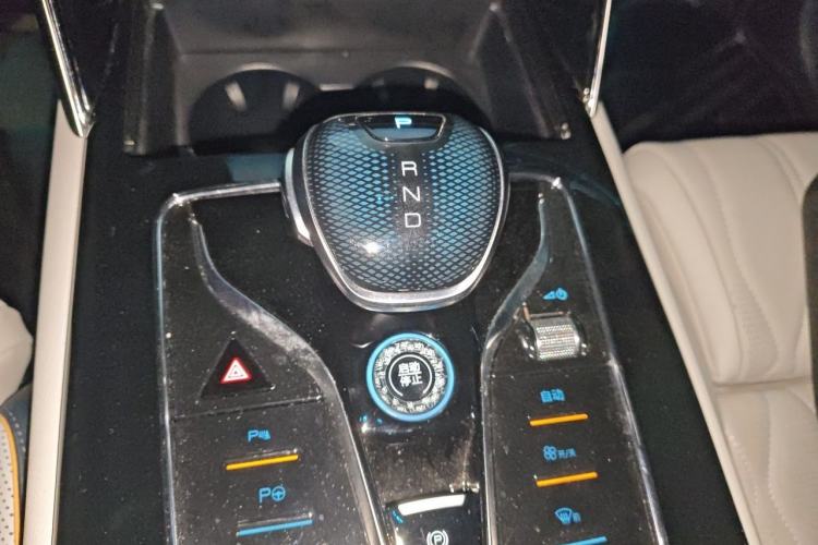 Used BYD Tang New Energy 2022 DM-p 215KM Four-Wheel Drive Flagship Model Gear Lever