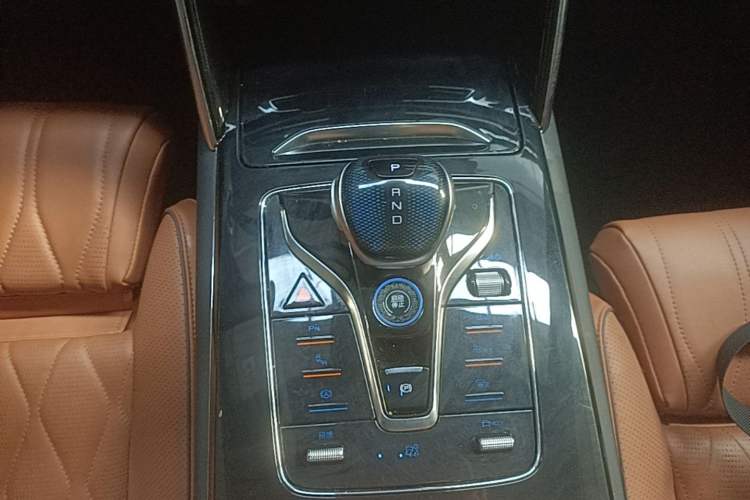 Used BYD Tang New Energy 2022 EV 730KM Luxury Model Gear Lever