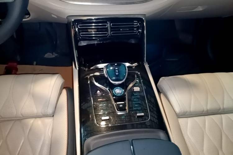 Used BYD Tang New Energy 2022 EV 635 km All-Wheel-Drive Flagship Model Gear Lever