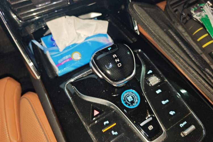 Used BYD Tang New Energy 2022 EV 730KM Luxury Model Gear Lever