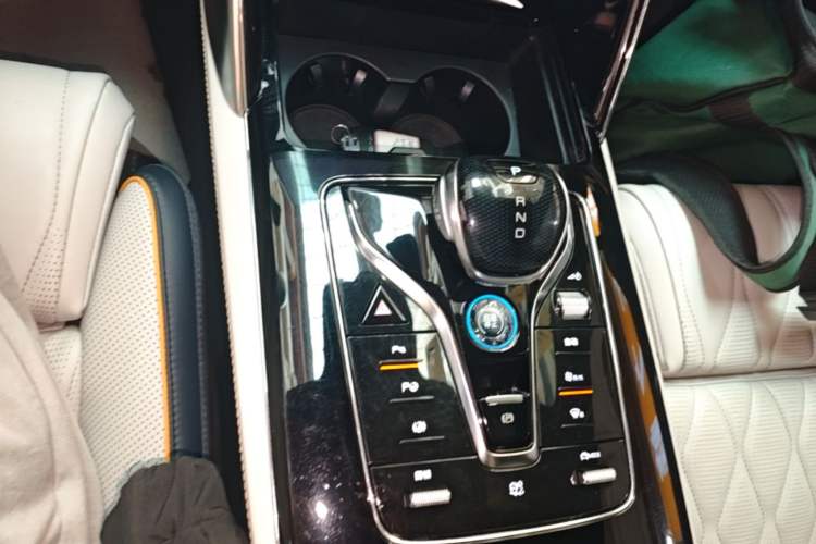 Used BYD Tang New Energy 2022 EV 635 km All-Wheel-Drive Flagship Model Gear Lever