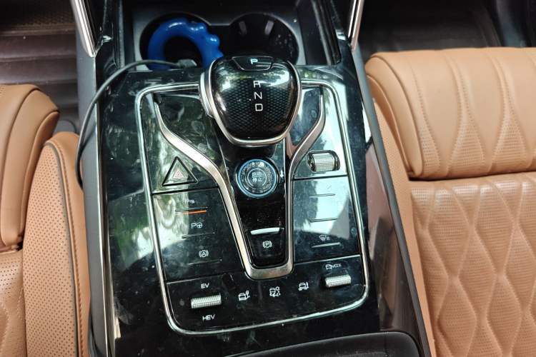 Used BYD Tang New Energy 2022 DM-p 215KM Four-Wheel Drive Flagship Model Gear Lever