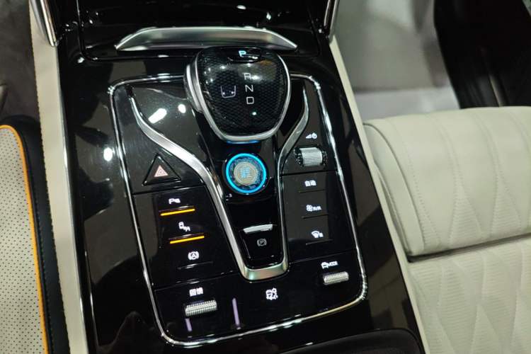 Used BYD Tang New Energy 2022 EV 730KM Luxury Model Gear Lever
