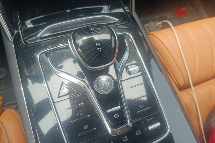 Used BYD Tang New Energy 2022 DM-p 215KM Four-Wheel Drive Flagship Model Gear Lever