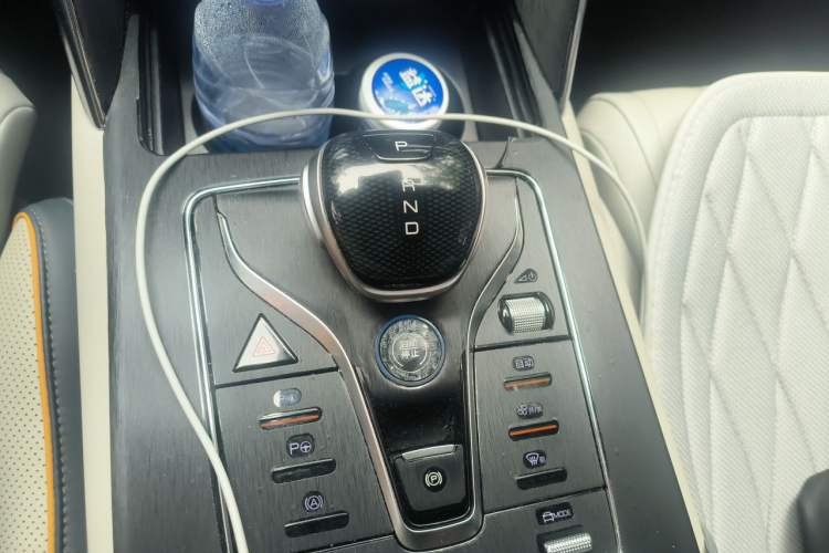 Used BYD Tang New Energy 2022 EV 635 km All-Wheel-Drive Flagship Model Gear Lever