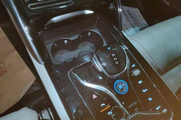 Used BYD Tang New Energy 2022 DM-p 215KM Four-Wheel Drive Flagship Model Gear Lever