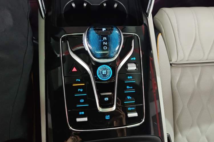 Used BYD Tang New Energy 2022 EV 635 km All-Wheel-Drive Flagship Model Gear Lever