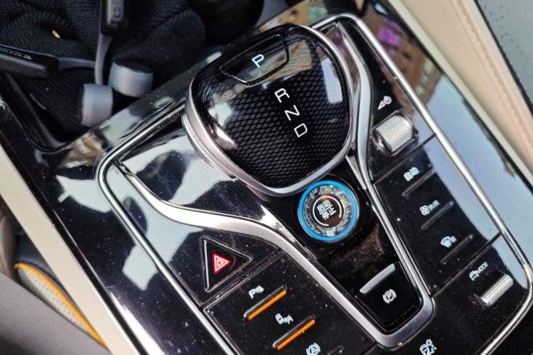 Used BYD Tang New Energy 2022 DM-i 252km Luxury Model Gear Lever