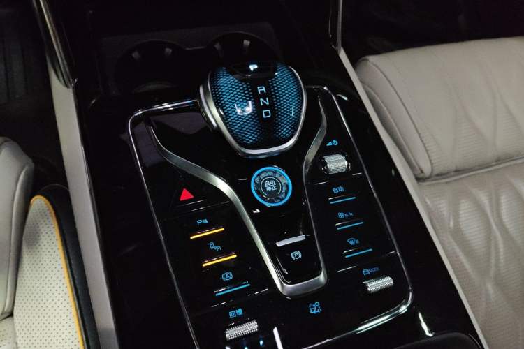 Used BYD Tang New Energy 2022 EV 730KM Luxury Model Gear Lever