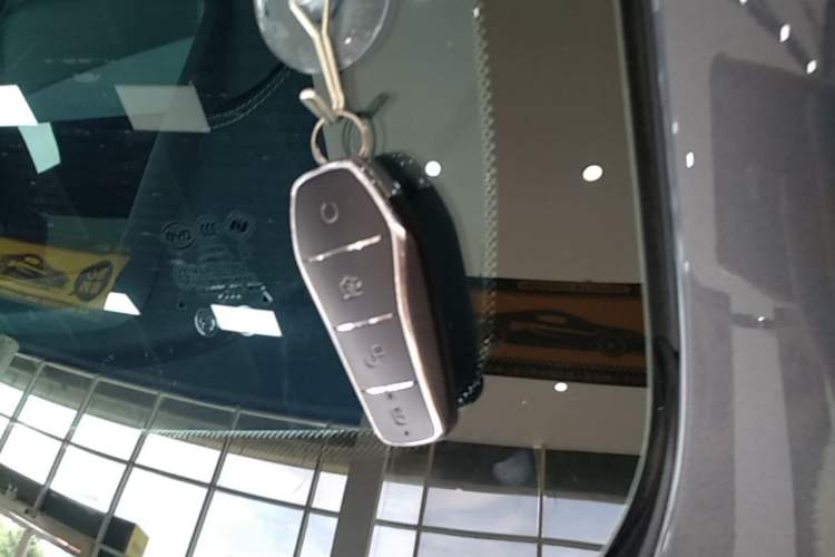 Used BYD Tang New Energy 2022 DM-p 215KM Four-Wheel Drive Flagship Model Interior 1