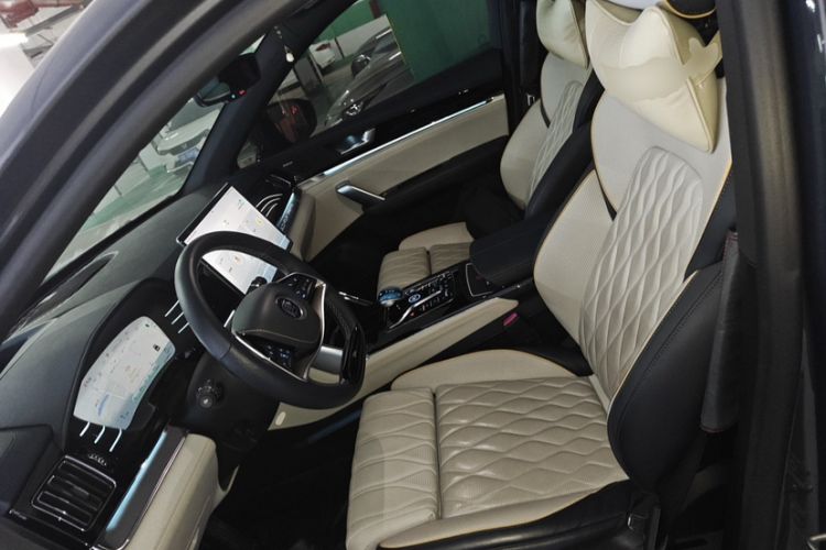 Used BYD Tang New Energy 2022 DM-p 215 km All-Wheel-Drive Deluxe Model Interior 4