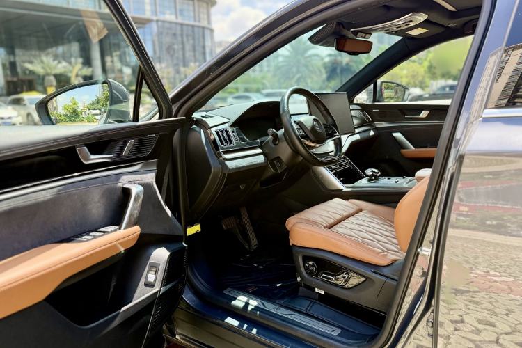 Used BYD Tang New Energy 2022 EV 635 km All-Wheel-Drive Flagship Model Interior 8