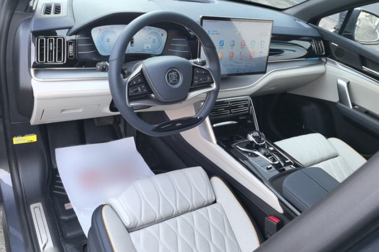Used BYD Tang New Energy 2022 DM-p 215KM Four-Wheel Drive Flagship Model Interior 9