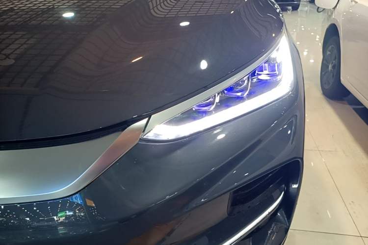 Used BYD Tang New Energy 2022 EV 635 km All-Wheel-Drive Flagship Model Left Front Headlight