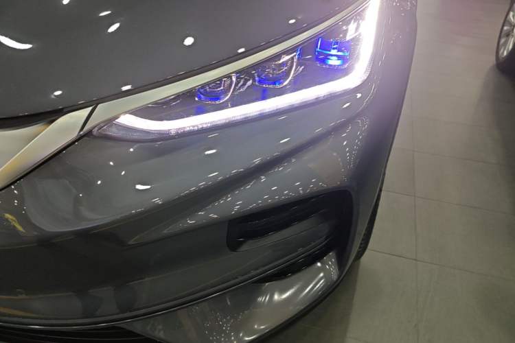 Used BYD Tang New Energy 2022 EV 730KM Luxury Model Left Front Headlight