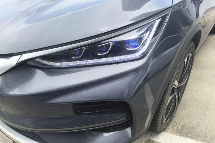 Used BYD Tang New Energy 2022 EV 635 km All-Wheel-Drive Flagship Model Left Front Headlight