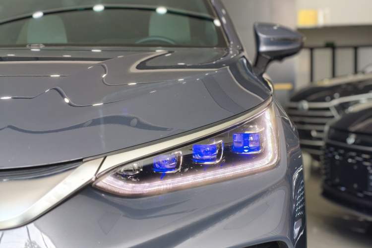 Used BYD Tang New Energy 2022 EV 635 km All-Wheel-Drive Flagship Model Left Front Headlight