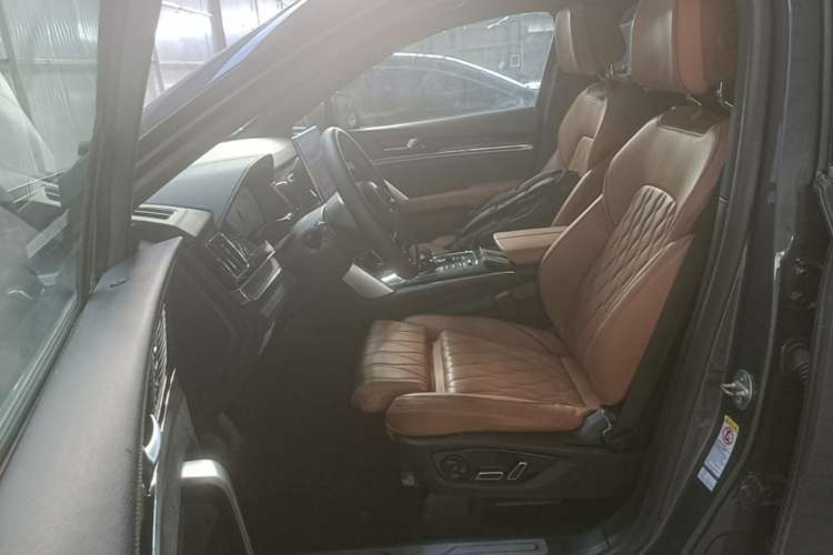 Used BYD Tang New Energy 2022 EV 730KM Luxury Model Left Front Seat