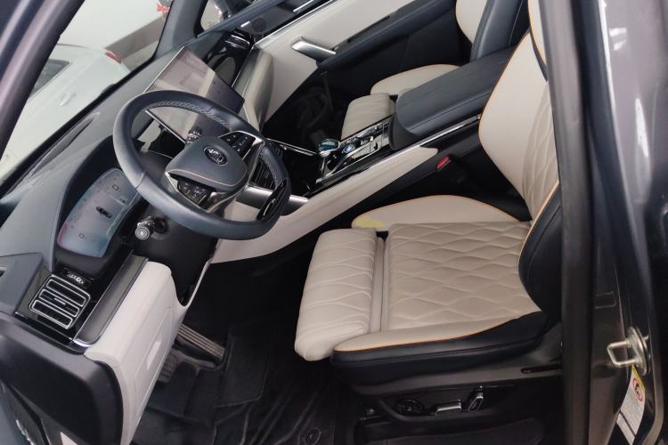Used BYD Tang New Energy 2022 EV 600KM Luxury Model Left Front Seat
