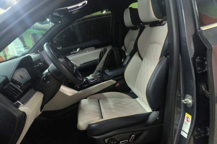 Used BYD Tang New Energy 2022 DM-p 215 km All-Wheel-Drive Deluxe Model Left Front Seat
