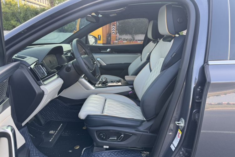 Used BYD Tang New Energy 2022 EV 730KM Luxury Model Left Front Seat