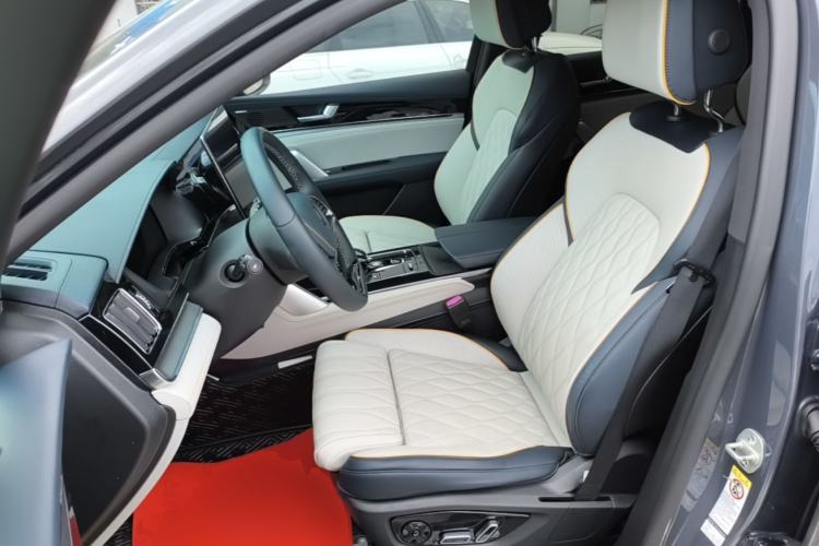 Used BYD Tang New Energy 2022 EV 730KM Luxury Model Left Front Seat