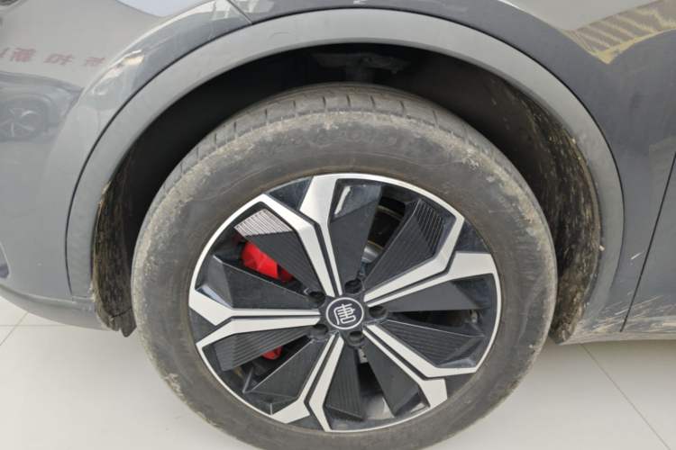 Used BYD Tang New Energy 2022 EV 730KM Luxury Model Left Front Wheel Hub