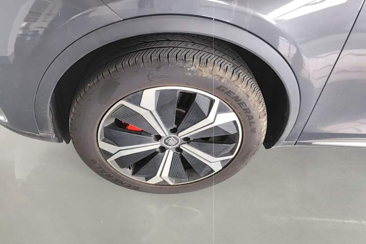Used BYD Tang New Energy 2022 EV 730KM Luxury Model Left Front Wheel Hub